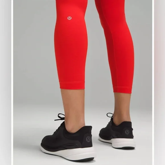 lululemon Wunder Trains - Picture 6 of 12